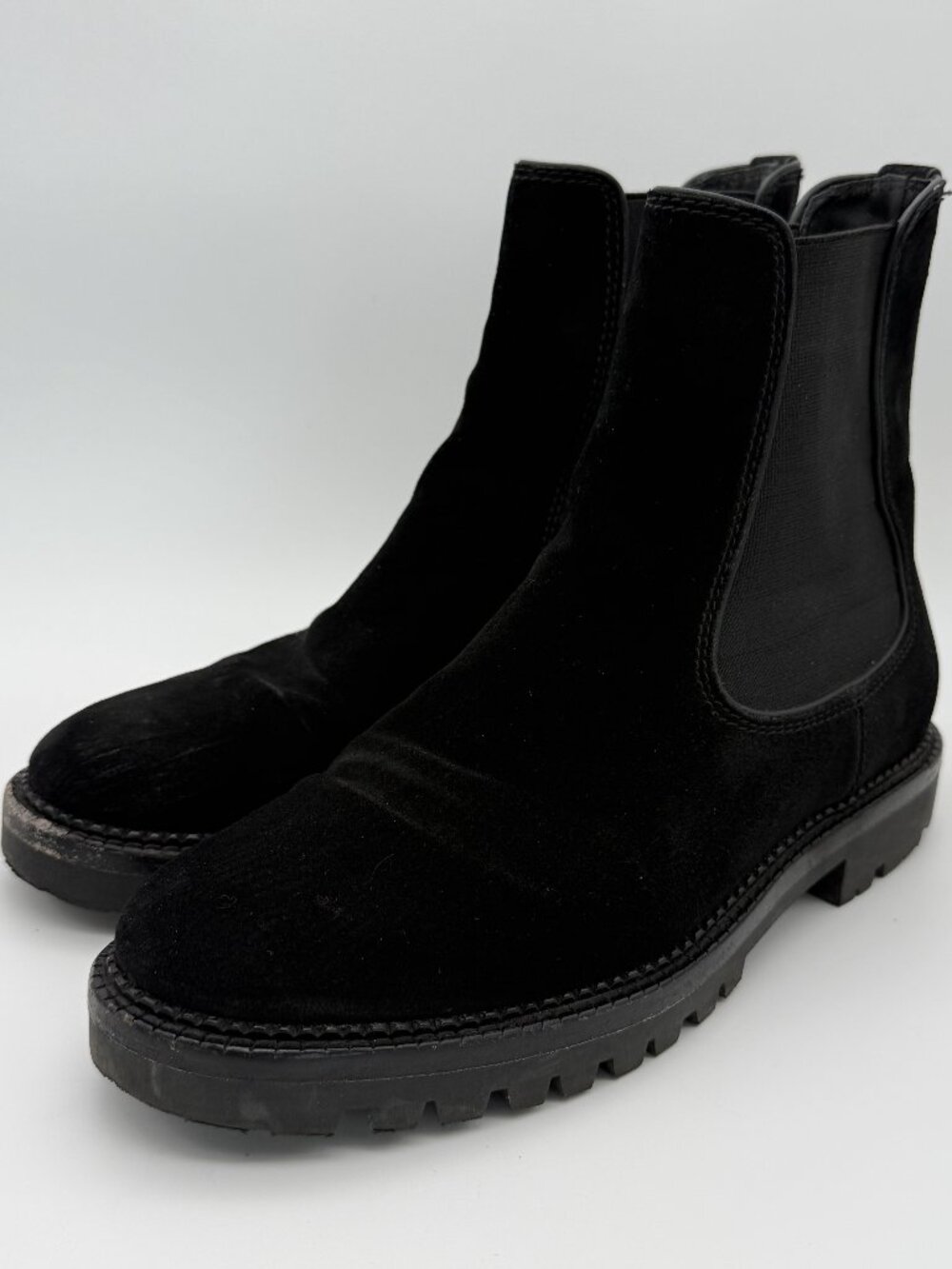 Vince Rue Black Suede Chelsea Lug Sole Boots Size 10